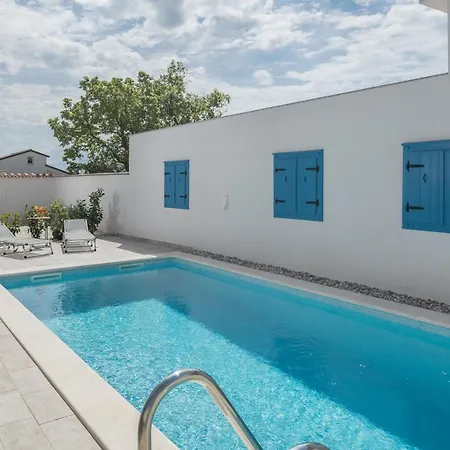 Spacious House In Istria וילה