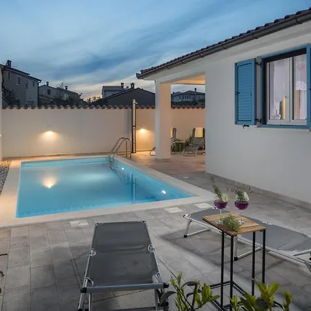 Spacious House In Istria וילה פרוי