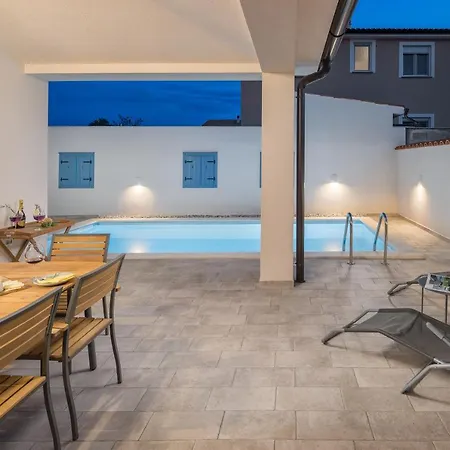 Villa Spacious House In Istria *