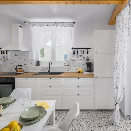 Spacious House In Istria * Peroj